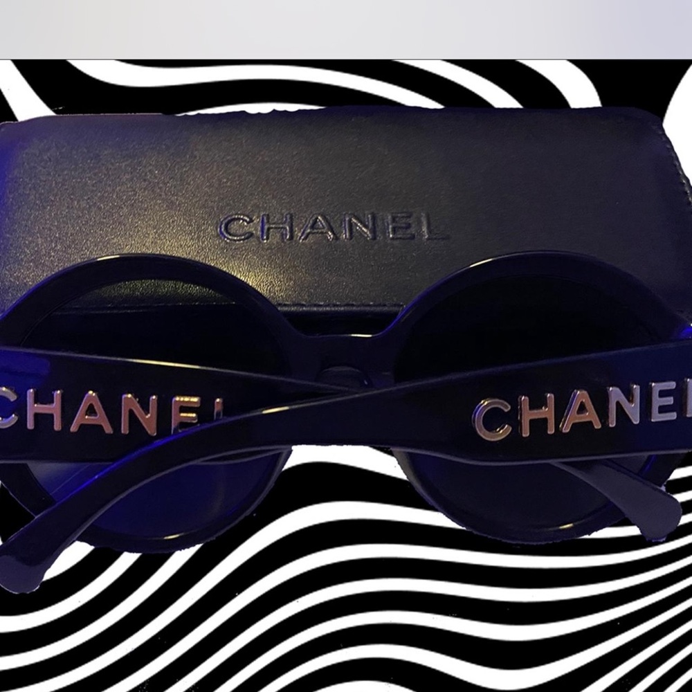 CHANEL Black Sunglasses Timeless Elegance